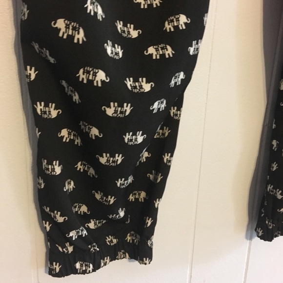 Elephant print jogger style pants - Picture 7 of 8